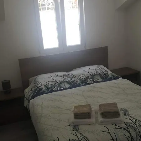Kalajzic- Two Bedroom With Terrace A4 St Apartment Pucisca